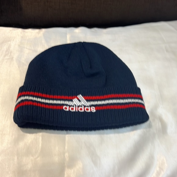 SALE 🔥🔥Official NBA Adidas Team a Beanie Wizards. Color: Blue. OS - Picture 2 of 2